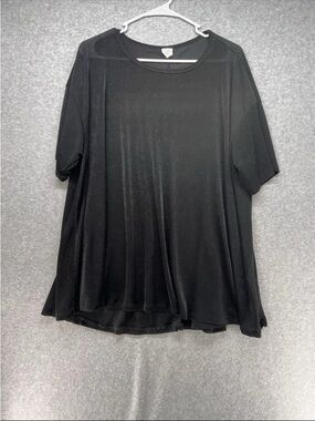 Women's Black Short-Sleeve Relaxed Knit Blouse